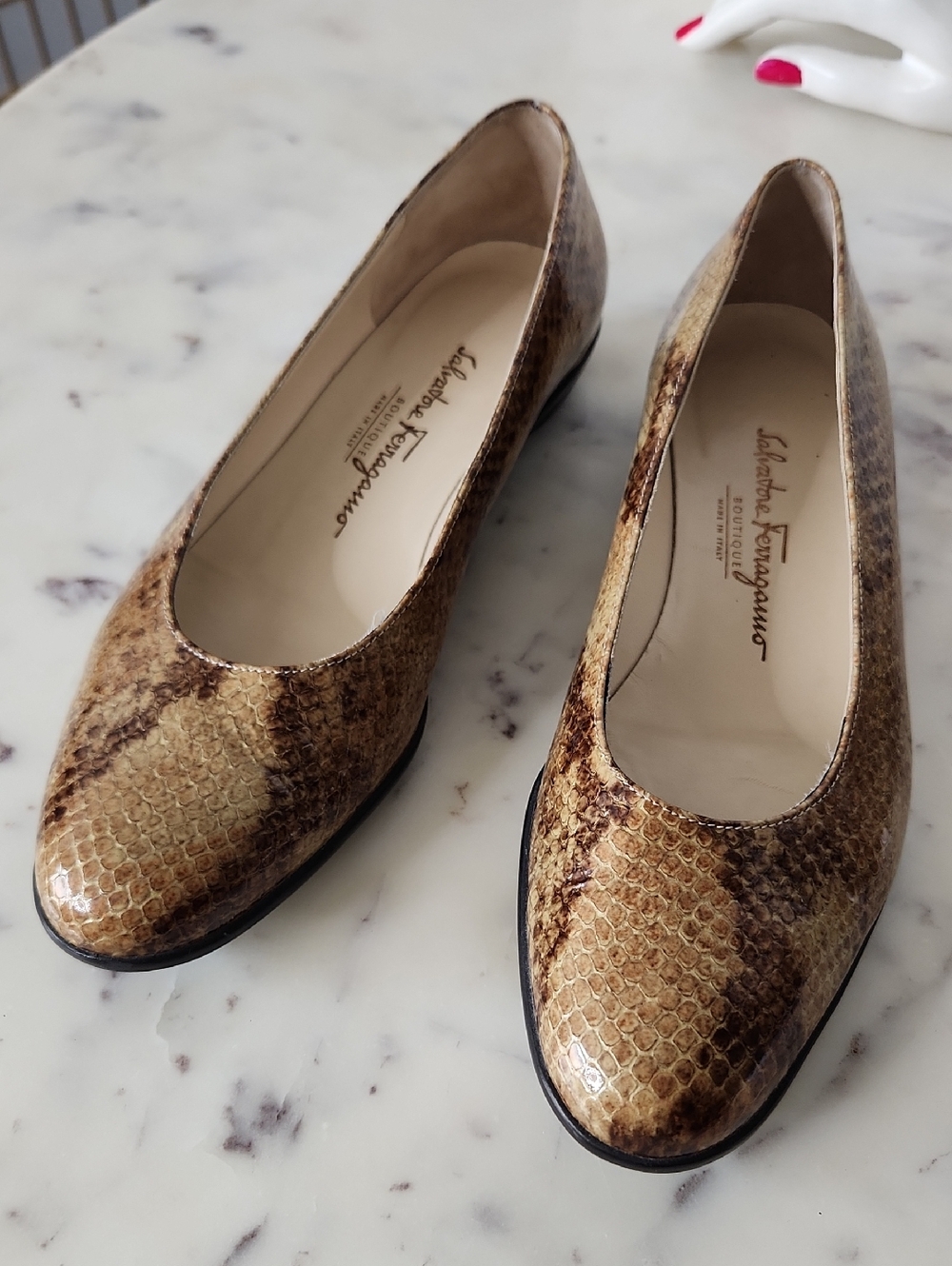 Salvatore Ferragamo Brown Snakeskin-Effect Leather Flats Sz 8